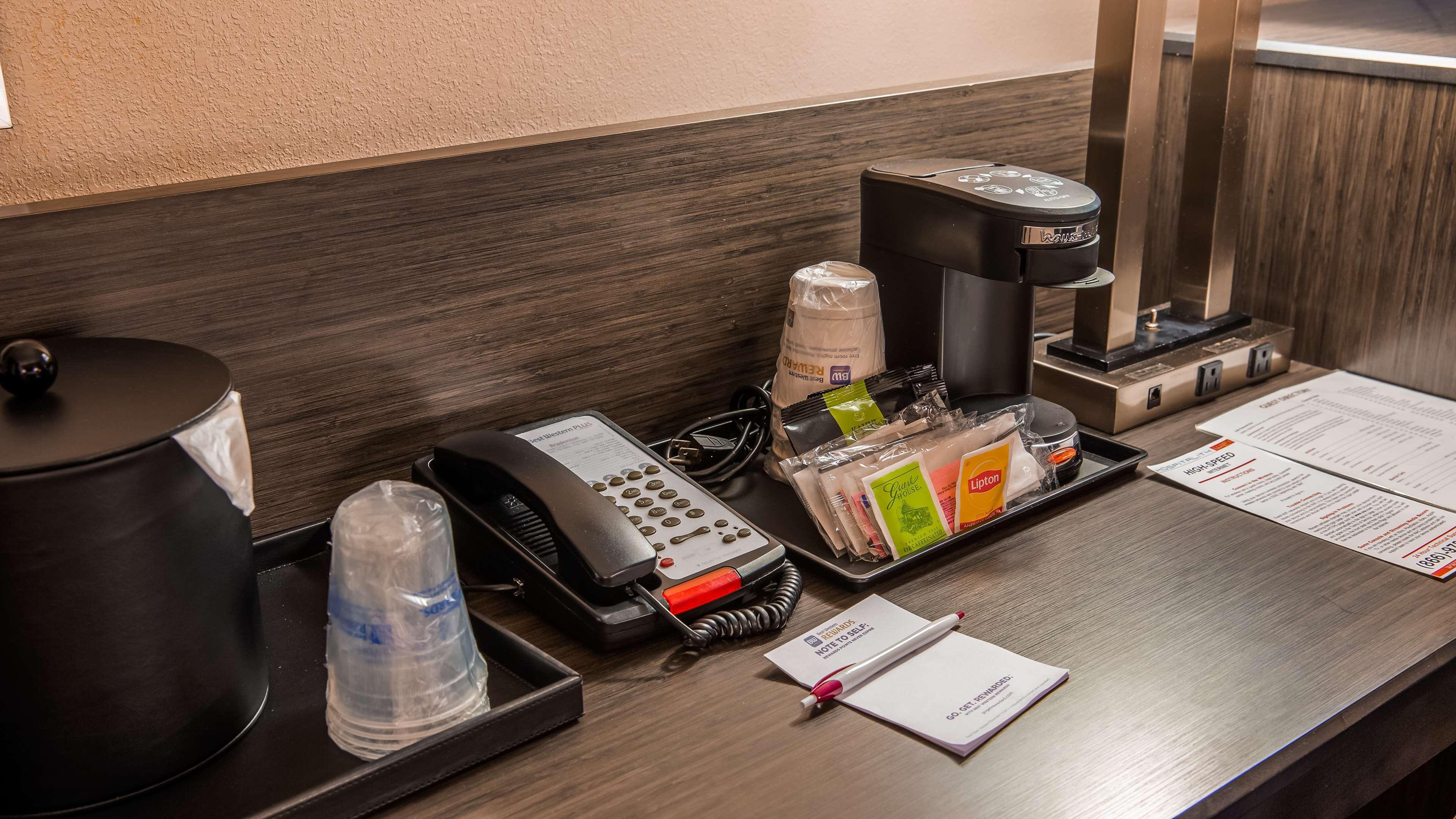 Best Western Plus Bradenton Hotel & Suites Extérieur photo